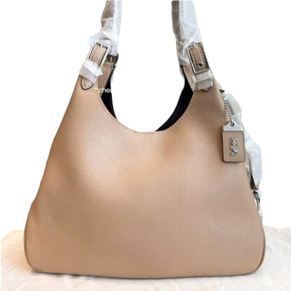 Coach Handbags - 🌸NeW! Coach 1941 Cass Hobo